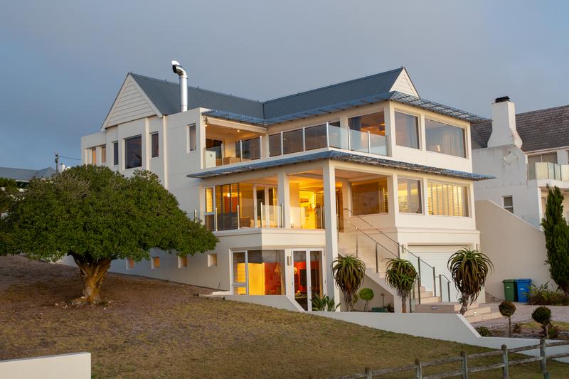 4 Bedroom Property for Sale in Penguin Place Western Cape